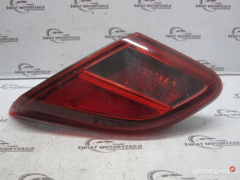 OPEL CORSA E 17r lampa prawa tył w klapę 3901