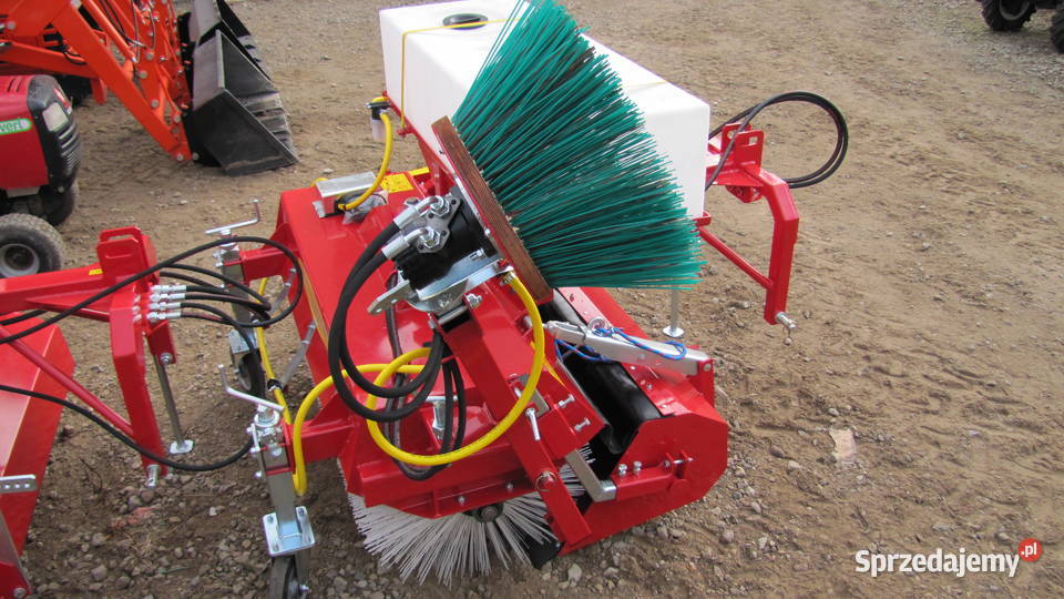 Zamiatarka walcowa z koszem 6001500 Kubota mazowieckie Węgrów