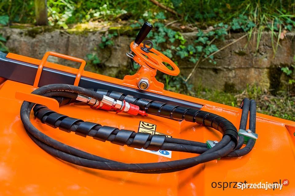 Zamiatarka hydrauliczna szczotkowa do łyżki