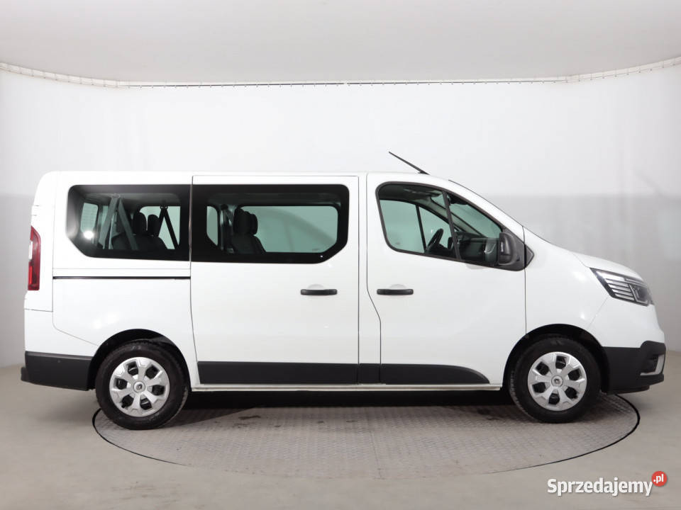 Renault Trafic 20 dCi czujnik parkowania Piaseczno