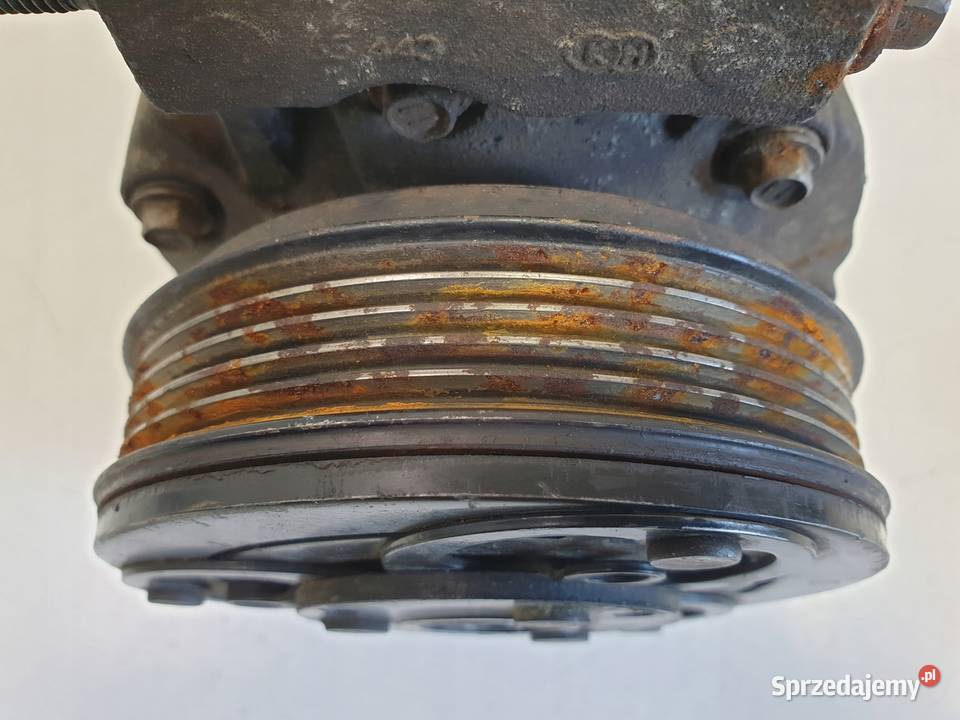 SPRĘŻARKA KLIMATYZACJI Volvo XC60 24 D5 8708581 osobowe Kompresory klimatyzacji Chełm