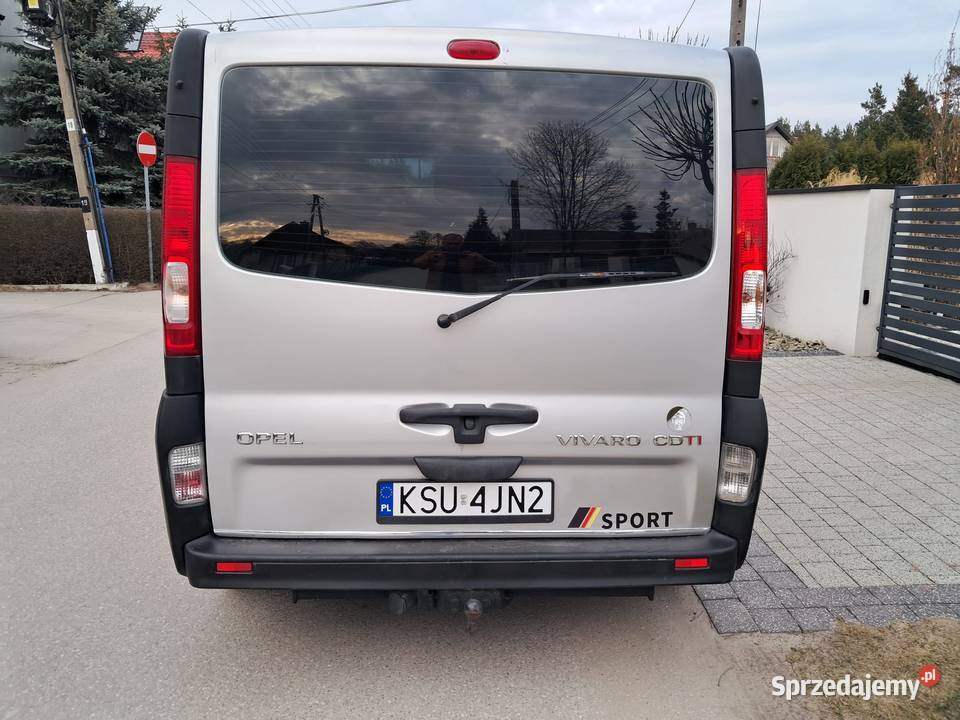 Opel vivaro 20 CDTi Klimatyzacja LONG 9osób stan świętokrzyskie