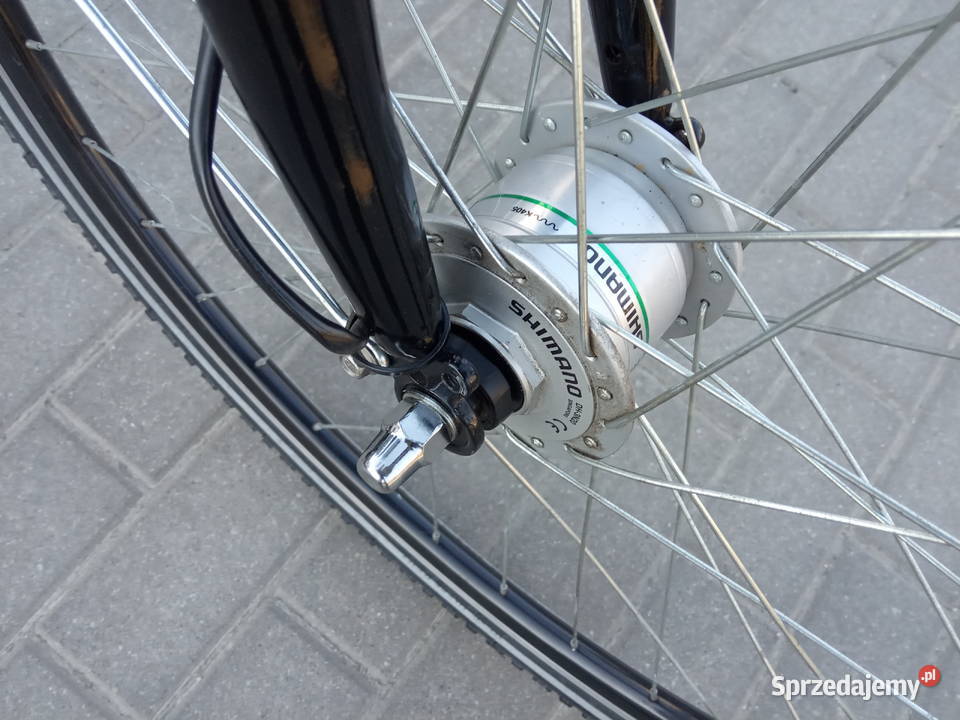 Trekkingowy rower Alum Prądnica w piąście koła Płońsk