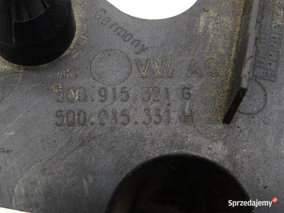 PODSTAWA AKUMULATORA 5Q0915321G OCTAVIA III A3