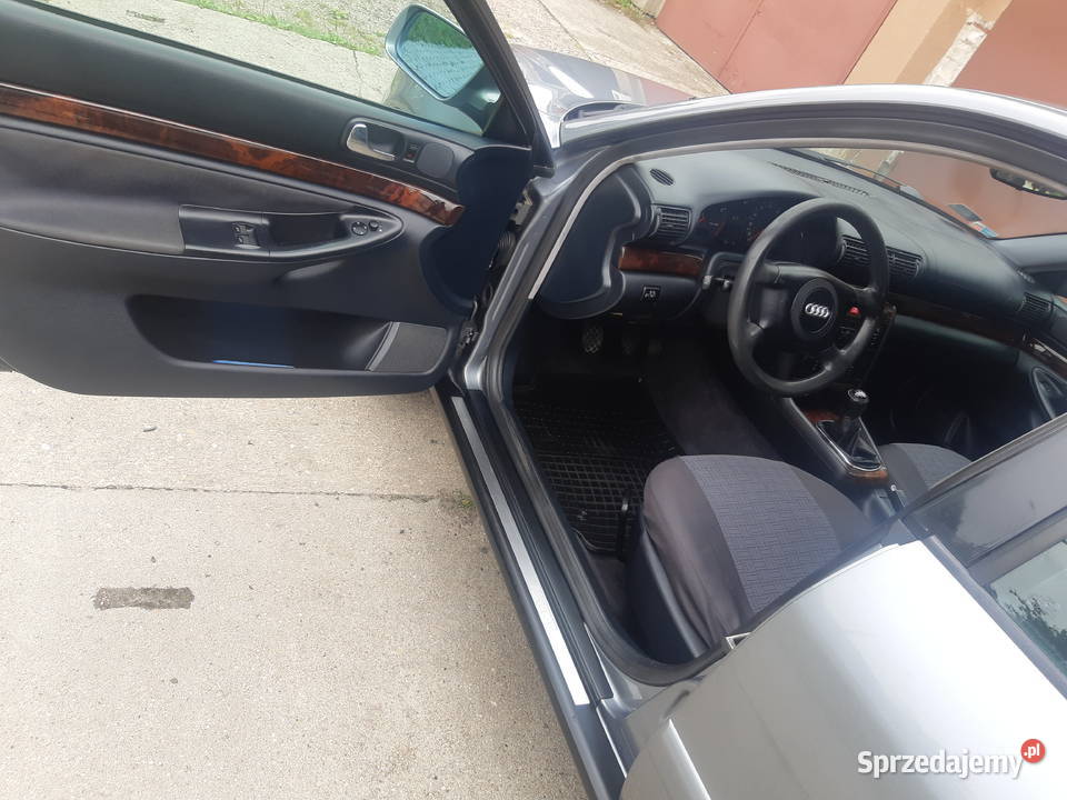 POLIFTING Audi A4 B5 18 Benzyna 125 Niezawodna 307km Świdwin sprzedam