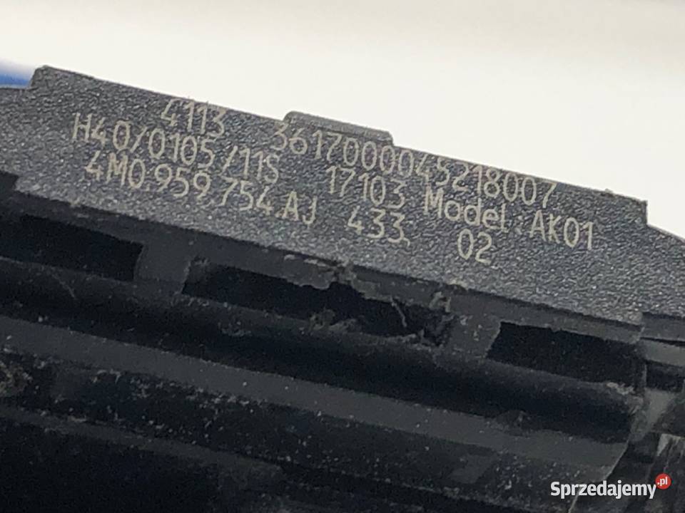 KLUCZYK PILOT AUDI A5 F5 4M0959754AJ PILOT Zamki, wkładki i kluczyki