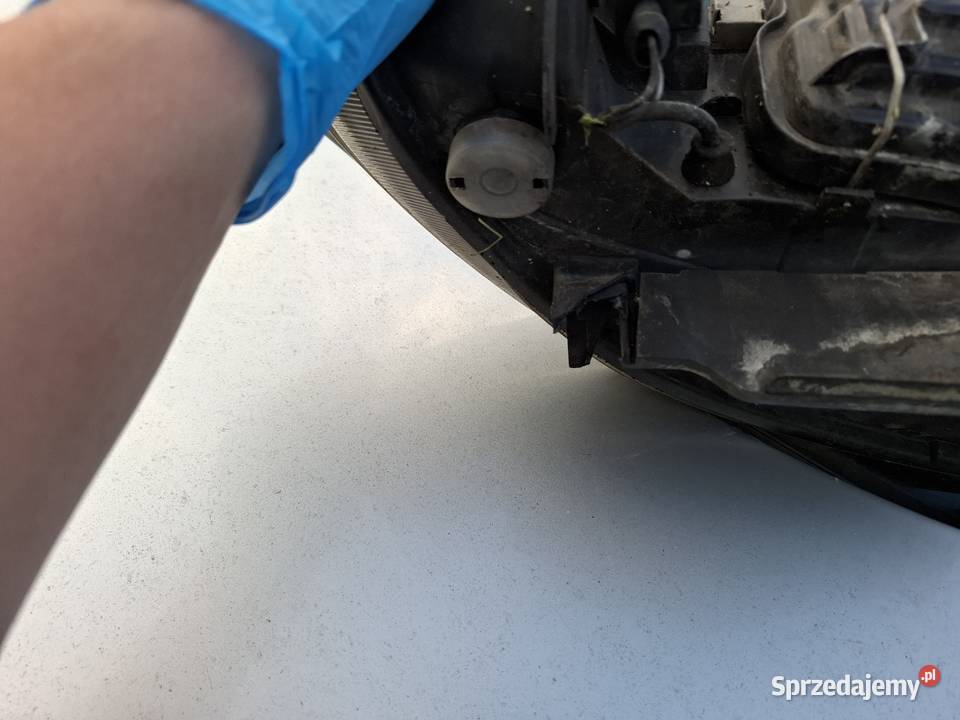 Lampa lewa lewy przód Seat Toledo II Leon I Przyborów sprzedam