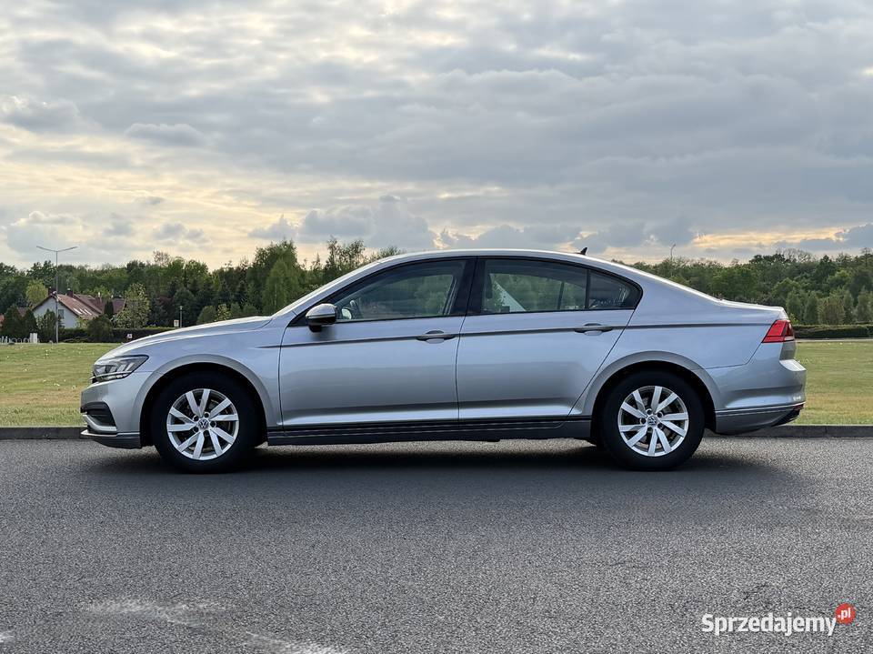 Passat 15TSI Salon 1wl LED CarPlay FV23 Grzane