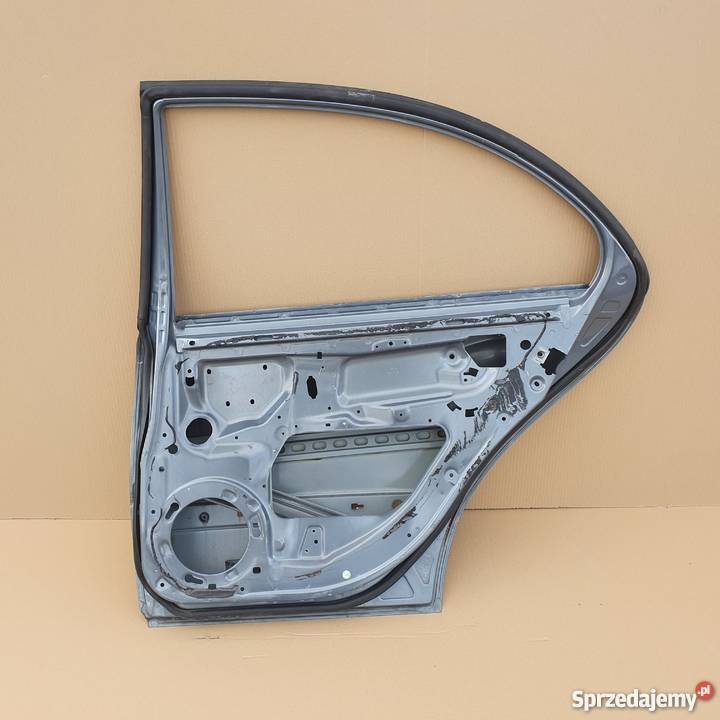 MERCEDES W211 EKLASA DRZWI PRAWY TYŁ Bieleń