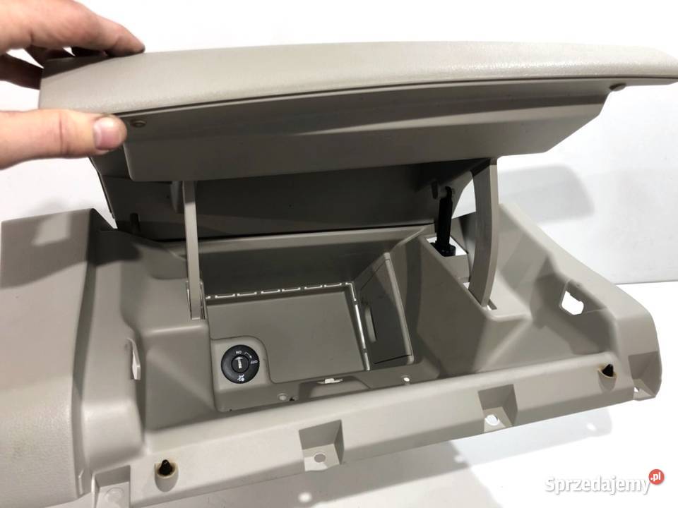 SCHOWEK PASAŻERA NISSAN LEAF ZE0 Hatchback PÓŁKA Schowki, półki