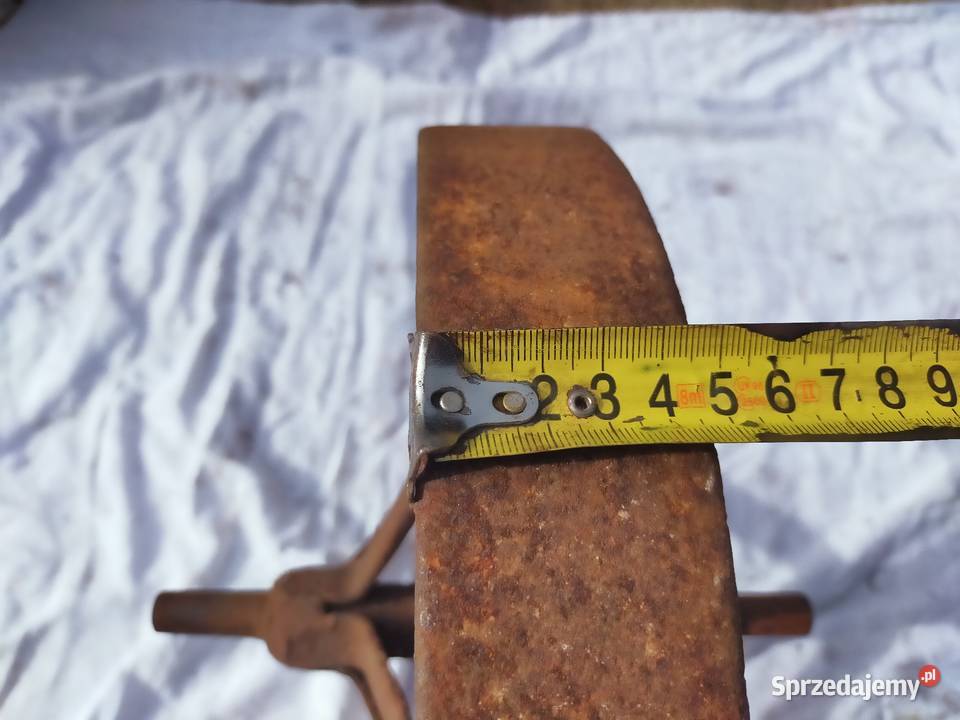 Stare metalowe koło taczki Połczyn-Zdrój