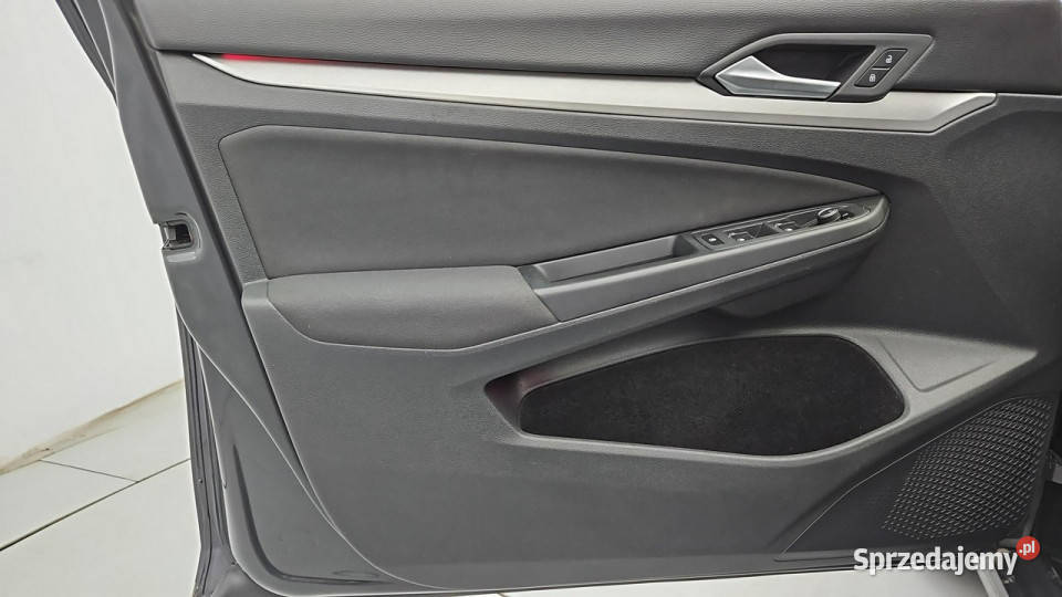 Volkswagen Golf VIII 20 TDI Life Z Polskiego czujnik zmierzchu