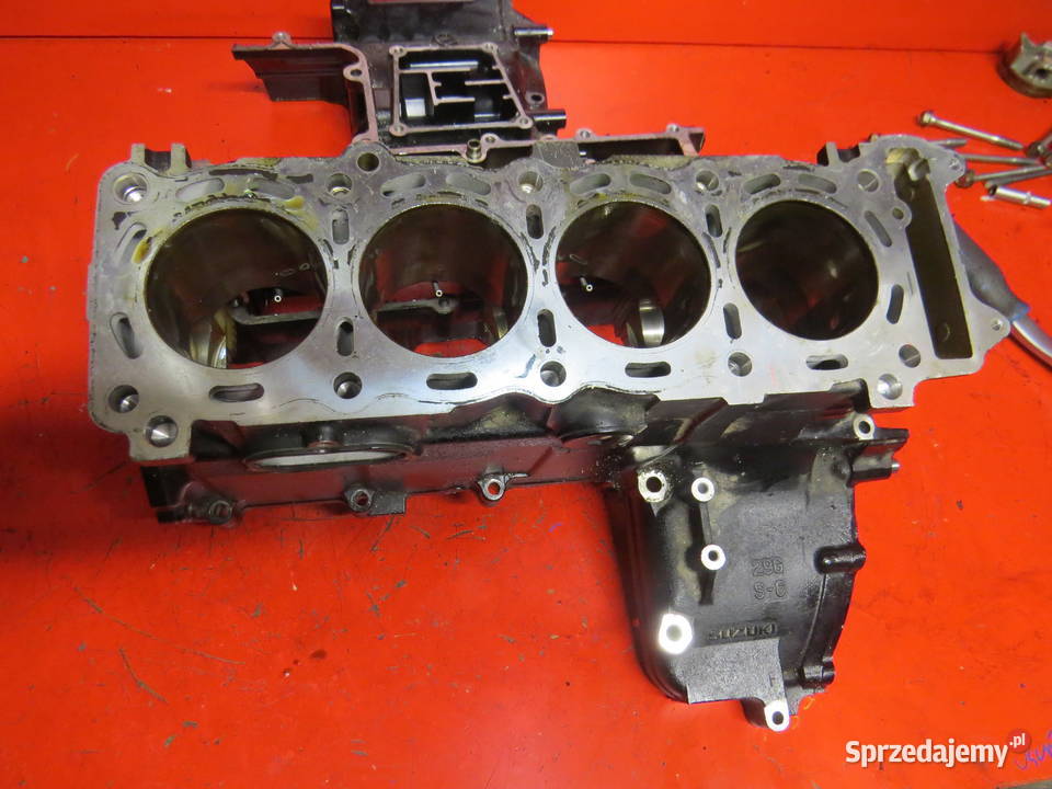 SUZUKI GSR 600 GSR600 K10 09 blok silnika Cylindry, głowice, pierścienie