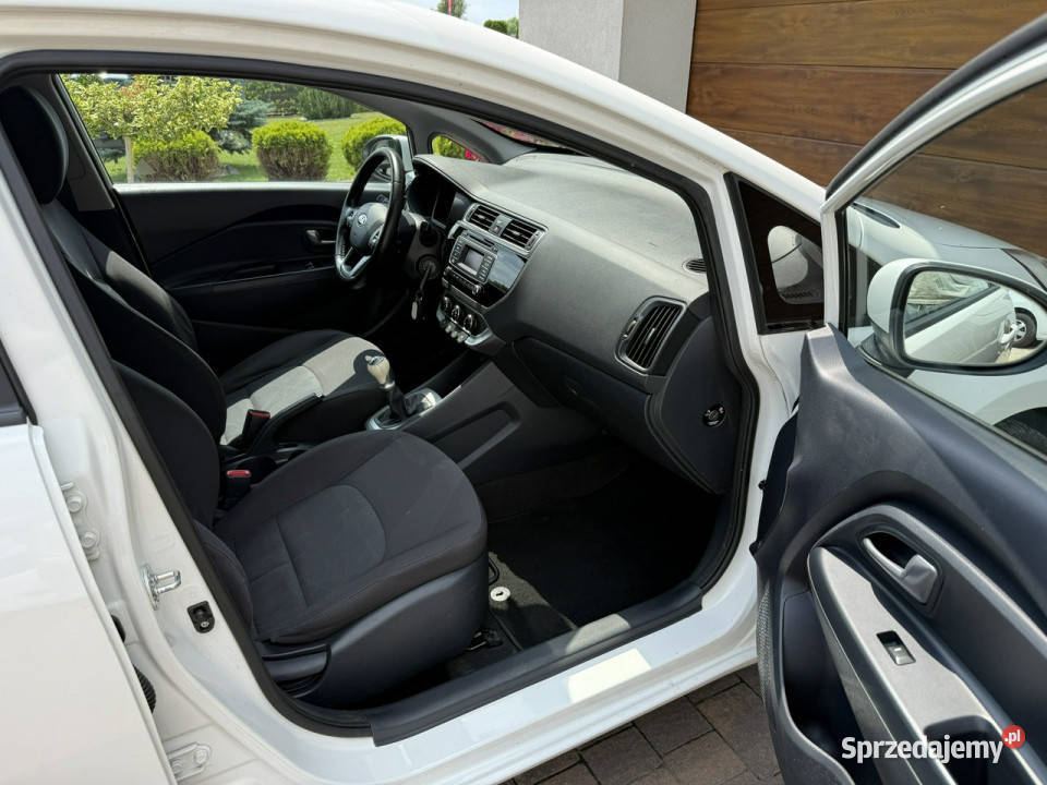 Kia Rio 16r benzyna zadbana bezwypadkowa z śląskie Konradów