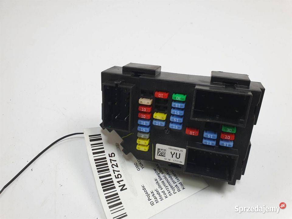 SKRZYNKA BEZPIECZNIKÓW GMC YUKON XL 15925044 Lipno