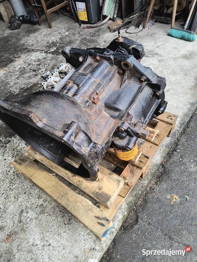 Skrzynia biegów JCB 3cx 2004 produkcji JCB 3cx małopolskie Tarnów
