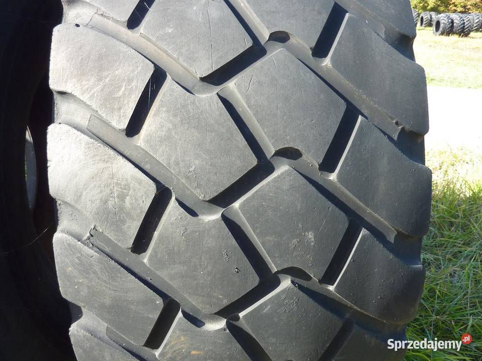 2xOpona używana 55570R25 5557025 MICHELIN 400 Zaścianki sprzedam