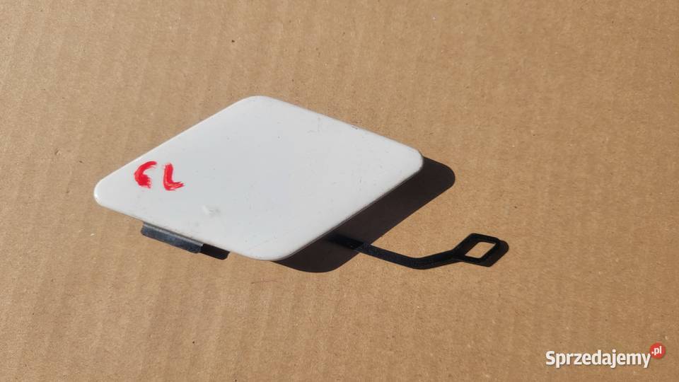 BMW F30 2011 ZAŚLEPKA HAKA ZDERZAKA TYŁ