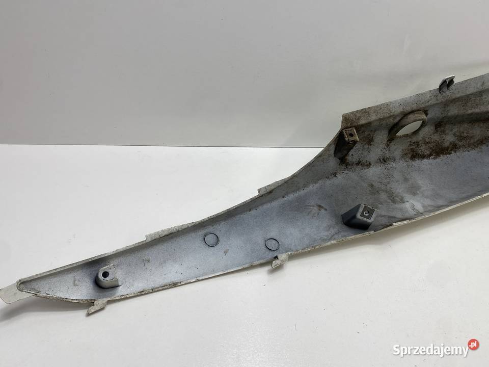 SUZUKI SIXTEEN UX125 OWIEWKA BOCZEK PRAWY OSŁONA Siedlce