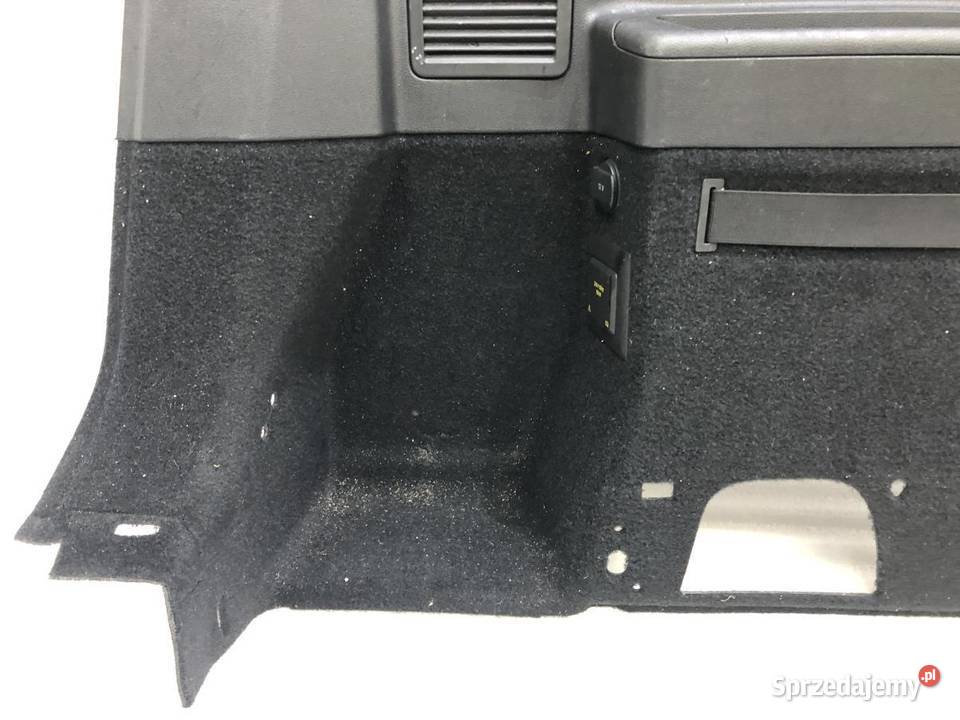 BOCZEK BAGAŻNIKA LEWY 5TA867033 VW TOURAN III osobowe