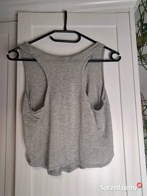 Luźny crop top Charlotte Russe z motywem Rozmiar 34(XS) pomorskie