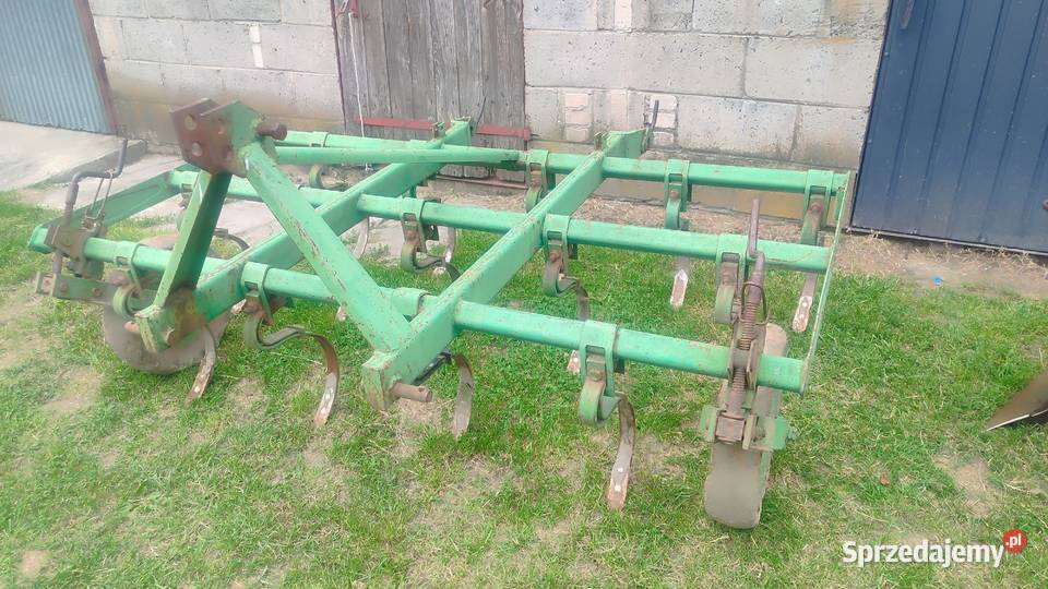 Maszyny rolnicze Pług 3 skibowy UG Kultywator UG Białobrzegi