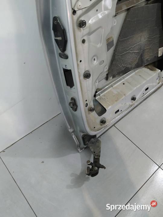 DRZWI PRAWE TYŁ PRZESUWNE LIFT SREBRNE VW