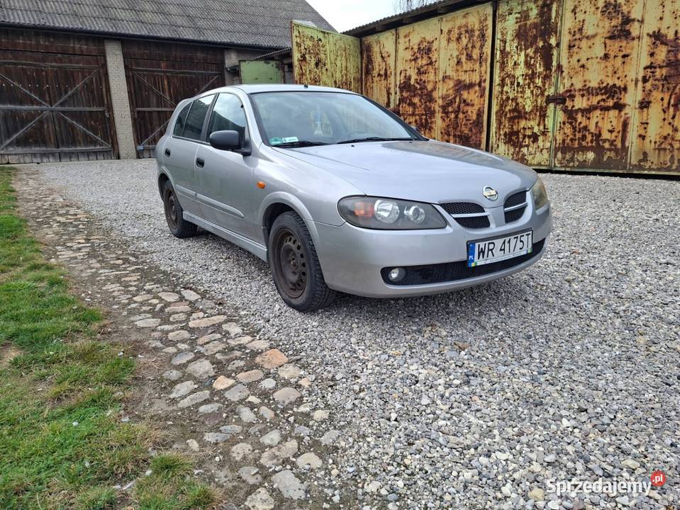 Nissan Almera 15 benzyna 98 2004 zadbany sprzedam