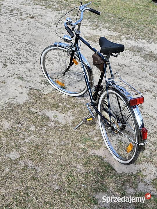 Zabytkowy rower hewie