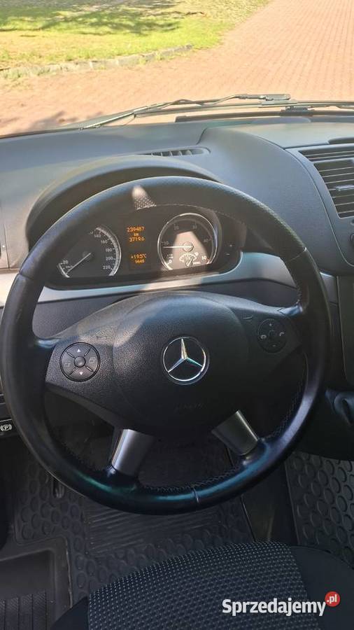 Mercedes vito idealny na campera wakacyjne Rok produkcji 2012 Marklowice