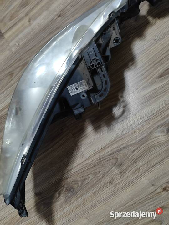 Lampy przednie Peugot 207 Anglika sprzedaż razem 207 Żnin