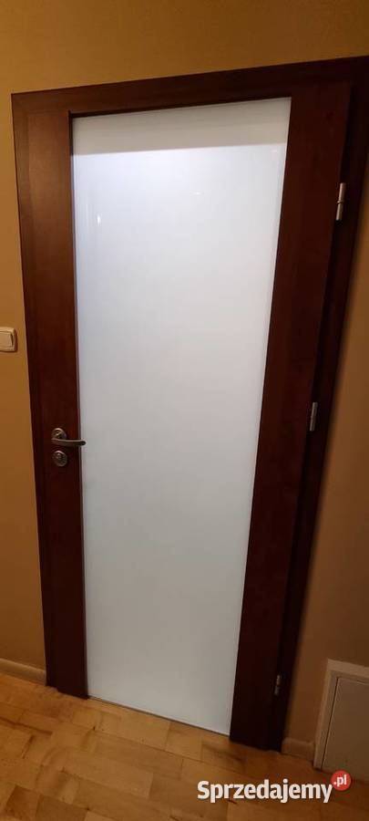 Drzwi wewnętrzne z szybą 80 cm