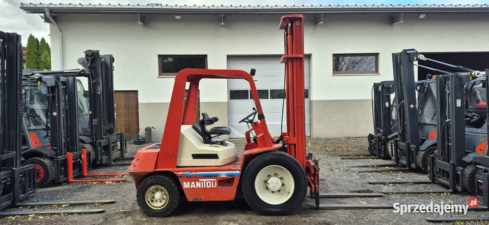 Terenowy Wózek Widłowy Manitou MCE 25 Przesuw