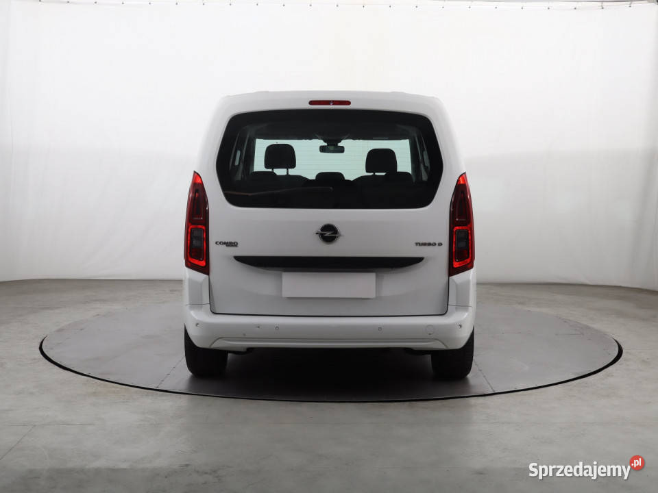 Opel Combo 15 CDTI Combo Motoryzacja