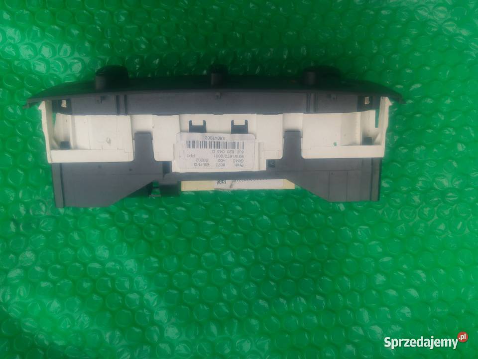 5J0820045D Skoda Fabia II panel nawiewu sprzedam