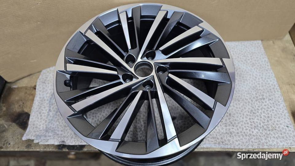 Felga 8J19 Skoda Superb 2024r 3P0601O25 Samochodowe Łask