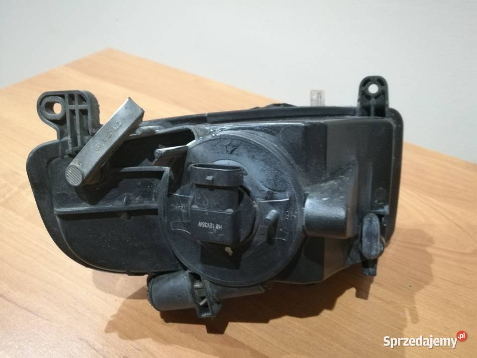Halogen A4 B8 Prawy 8k0941700 wielkopolskie Turek