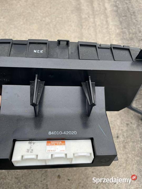 Panel klimatyzacji Toyota RAV4 II 8401042020