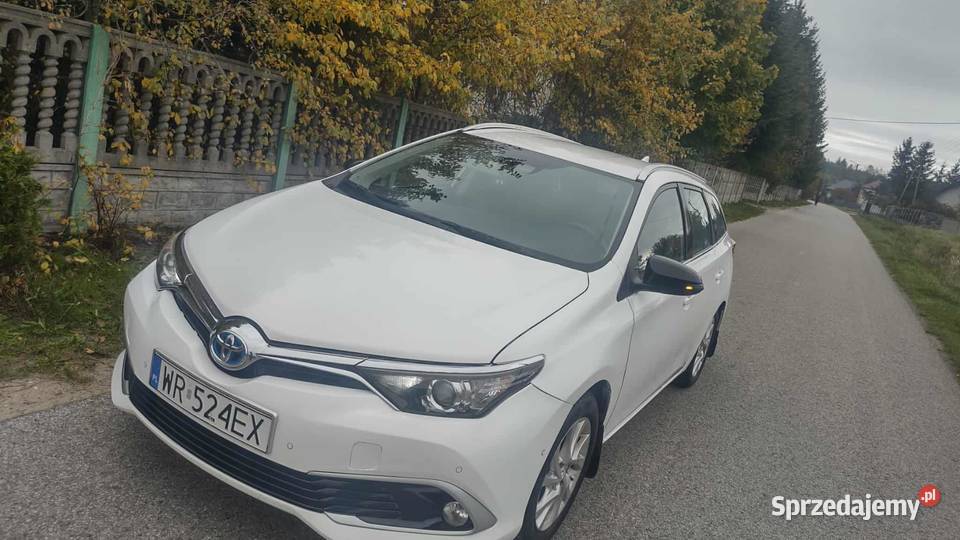 Toyota Auris hybrid 18 gaz mazowieckie Radom sprzedam