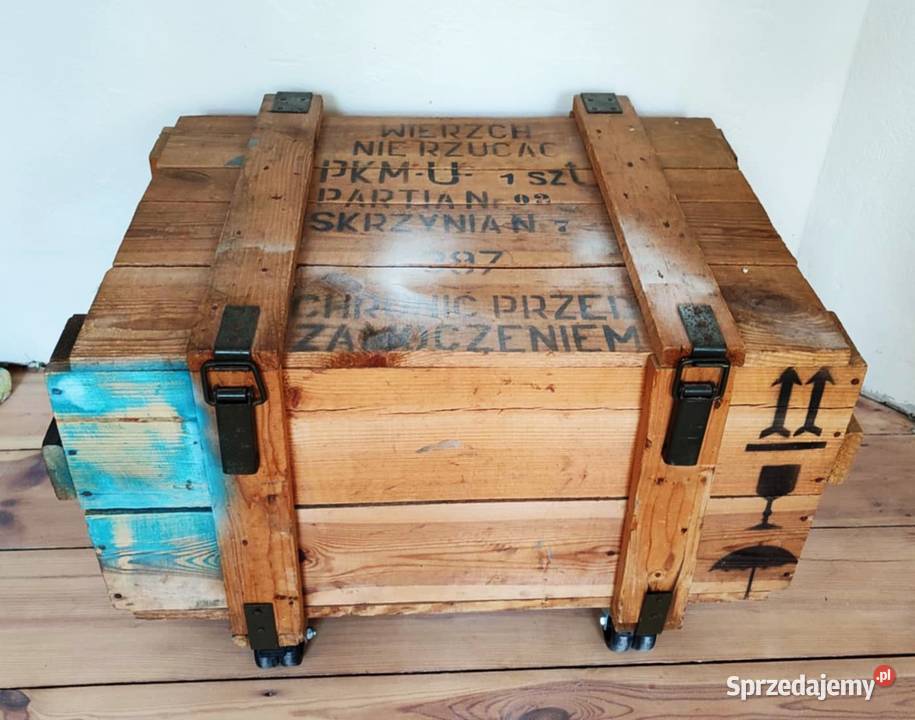 Duża skrzynia drewniana wojskowa na kołach pomorskie Gdańsk sprzedam