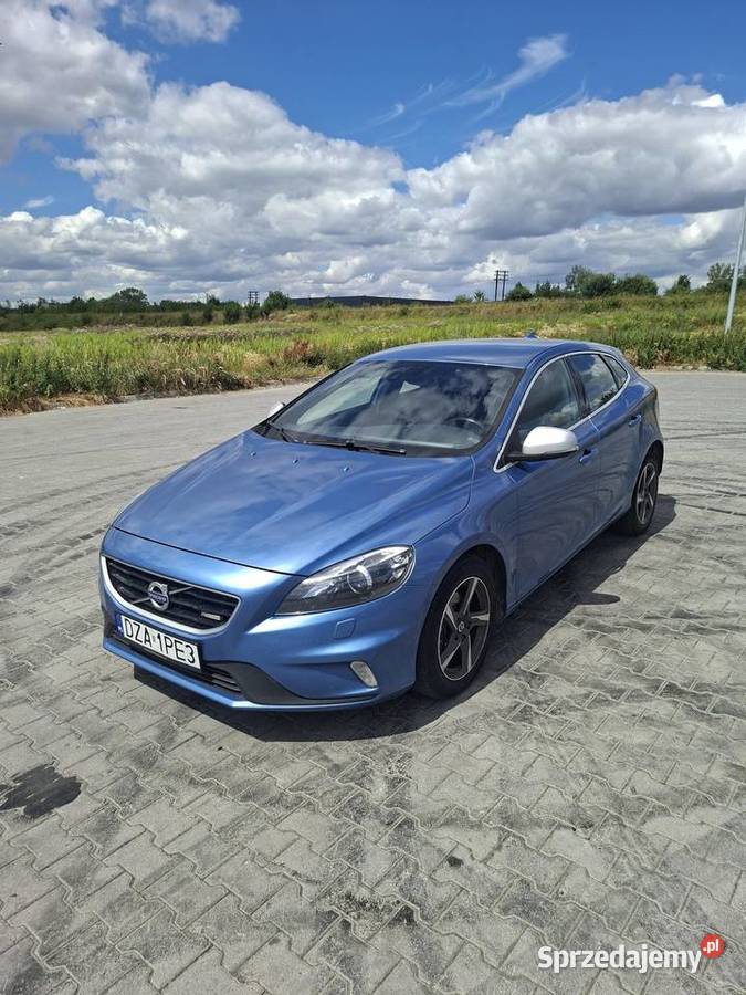 Volvo V40 D2 DriveE RDesign Momentum gniazdo AUX Ząbkowice Śląskie
