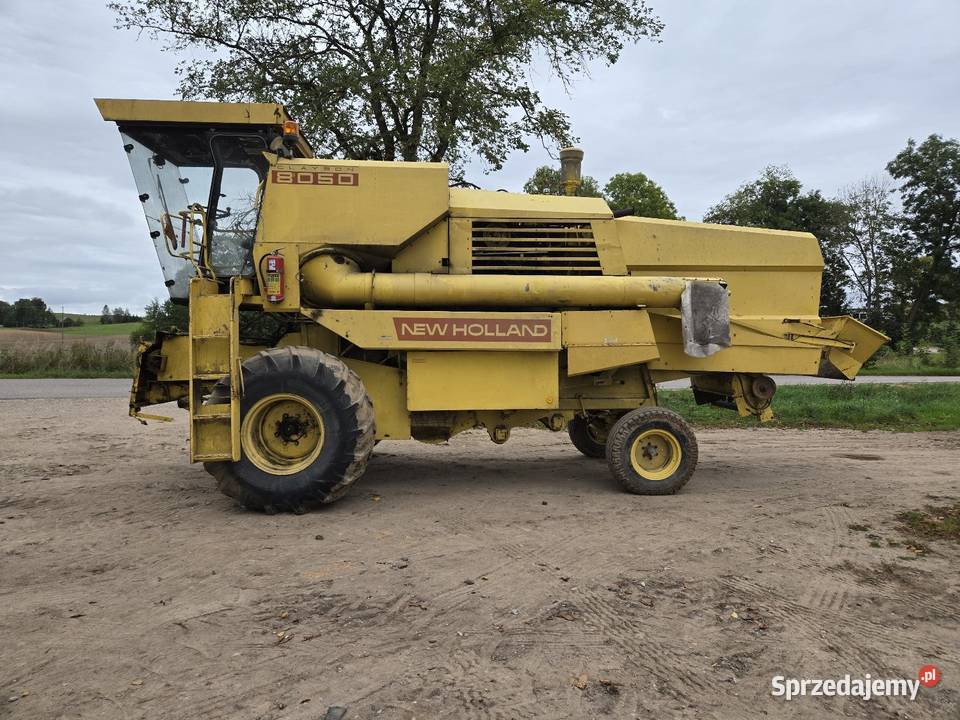 Holland 8050 Kombajn zbożowy Szołtany
