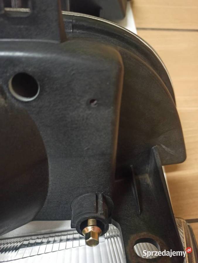 Lampy reflektory przednie Polonez Caro Parchowo