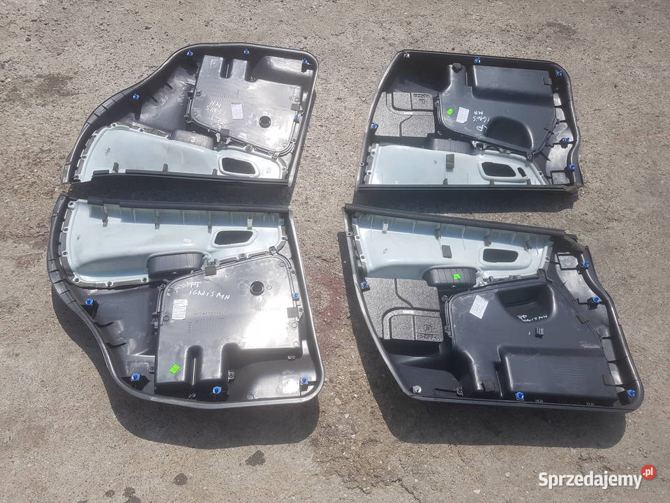 Suzuki Ignis MH 0410 boczki tapicerki drzwi osobowe Wyposażenie wnętrza dolnośląskie Legnica