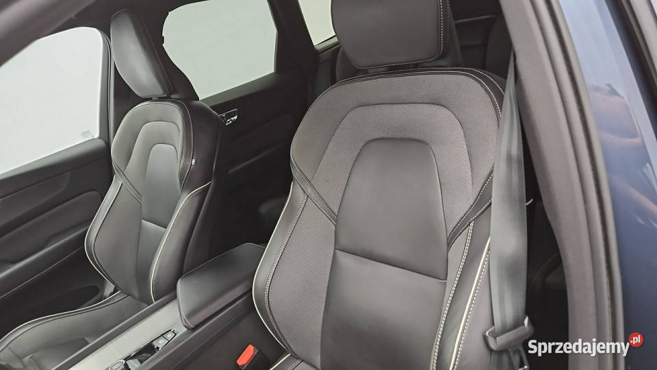 Volvo XC 60 B4 D Plus Dark aut Z Polskiego diesel Warszawa