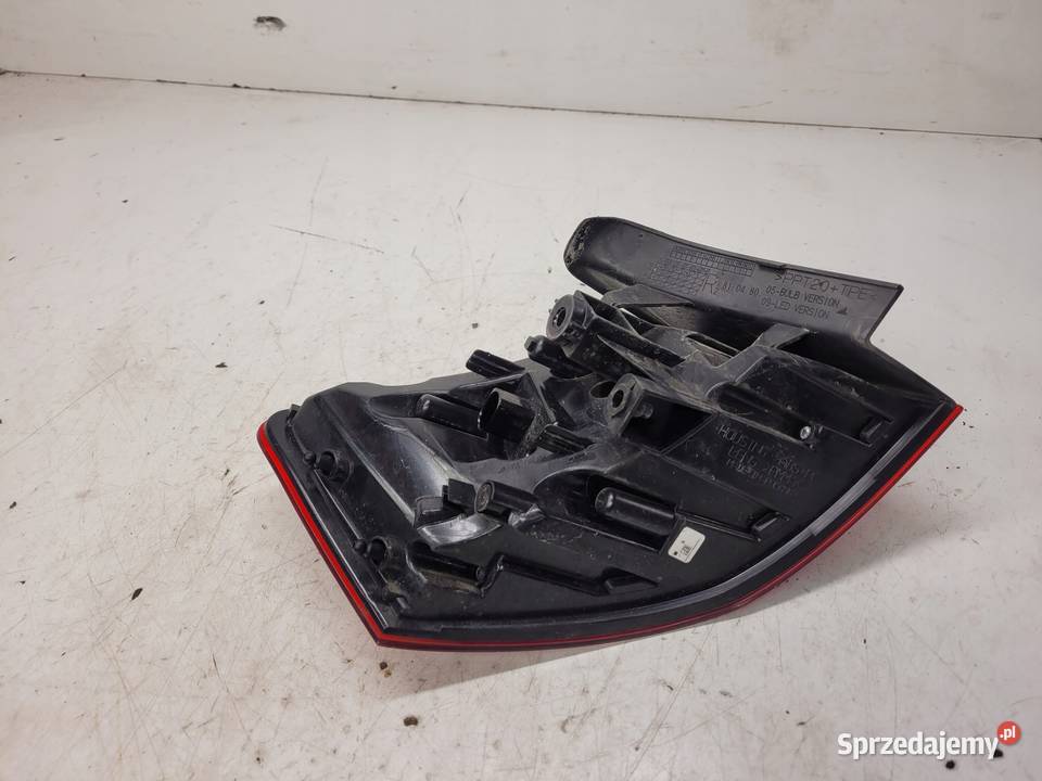 LAMPA PRAWY TYŁ AUDI A3 8V 3 DRZWI 8V3945096B osobowe Przystajń sprzedam