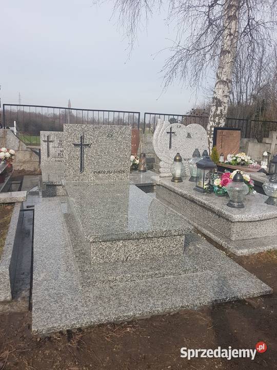 Nagrobek strzegomski z posadzką antypoślizgową Świdnica