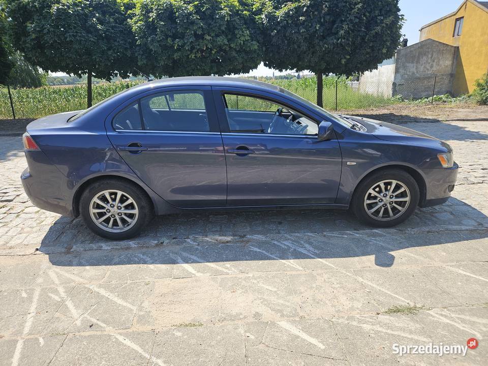 Mitsubishi Lancer 16 2011 benzyna Krośniewice sprzedam