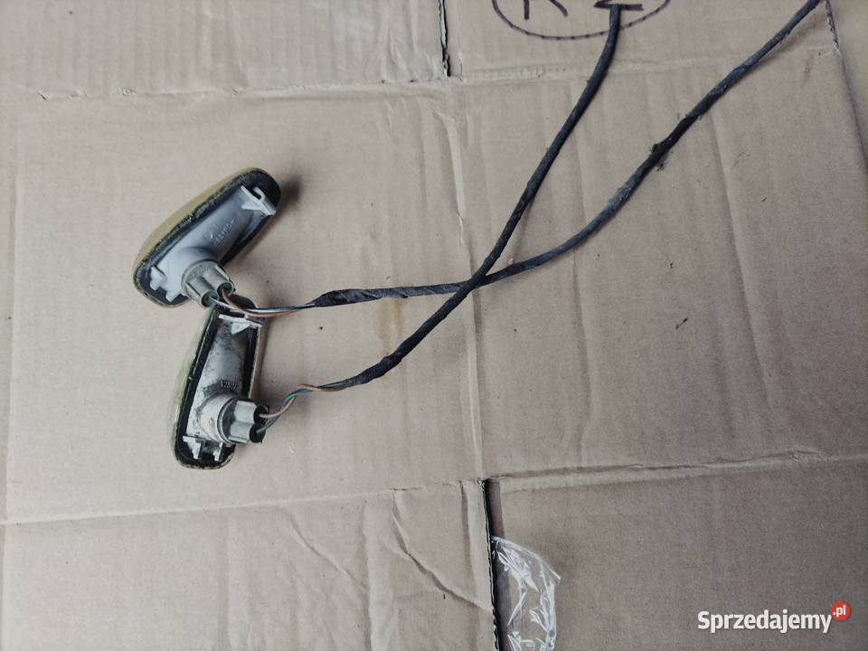 KIERUNKOWSKAZ PRAWY LEWY MERCEDES VITO W638 Kamień-Kolonia sprzedam