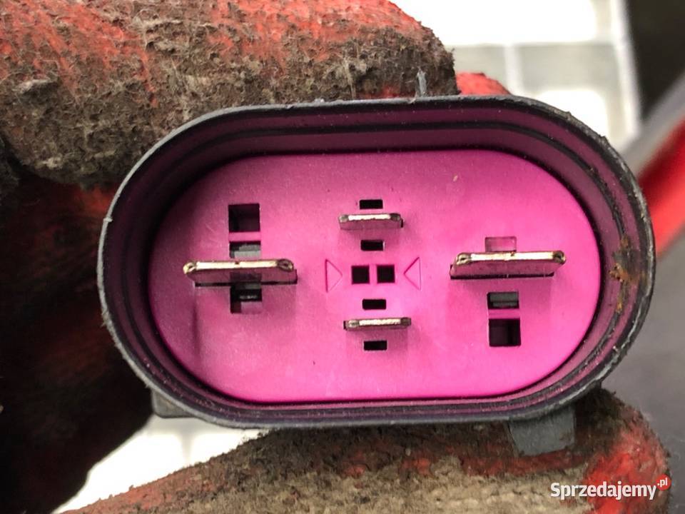 WENTYLATOR CHŁODNICY AUDI A6 C6 30 233 osobowe